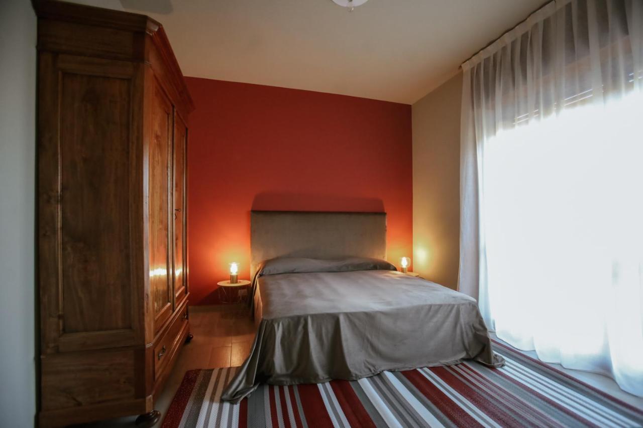 Ca'Du Lin - Jacuzzi Bed & Breakfast Cisterna d'Asti Ngoại thất bức ảnh